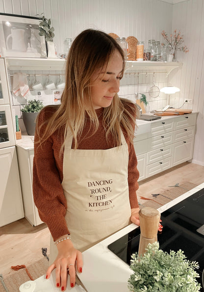 Tay Tay Apron „dancing round the kitchen“ (PREORDER)